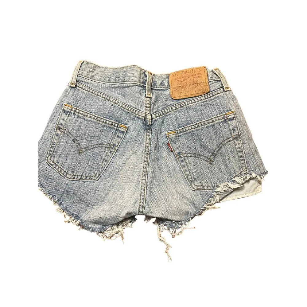 Vintage 505 Levis Denim Cut Off Bootie Shorts Daisy Dukes Hot Pants Size 28 - Image 3