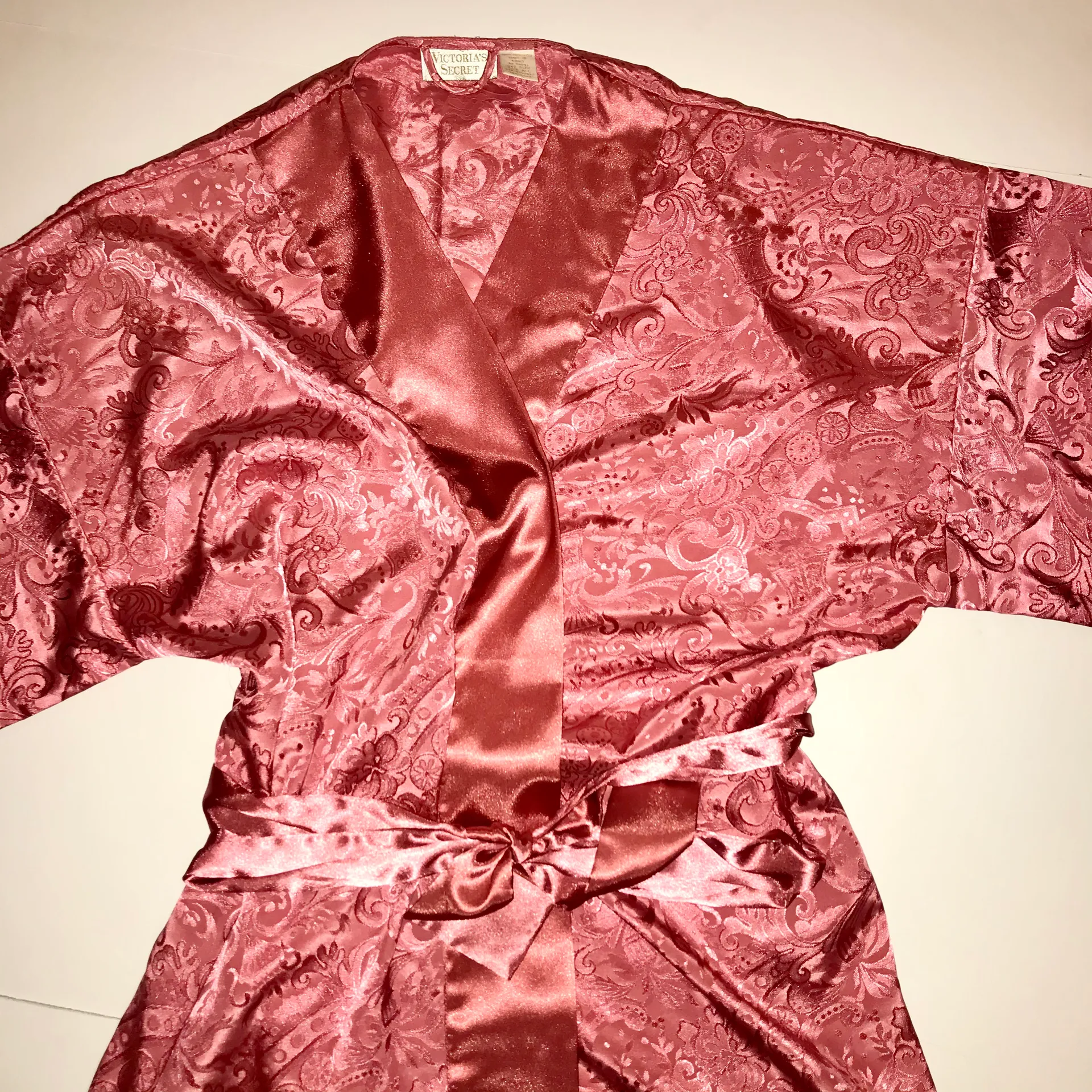Victoria's Secret Pink Silk Robe - Image 4