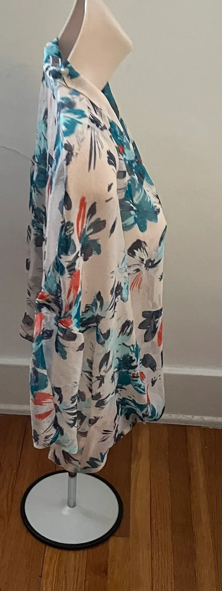Chelsea28 Floral Faux Wrap Sheer 3/4 Sleeves White & Blue Blouse, size S - Image 8