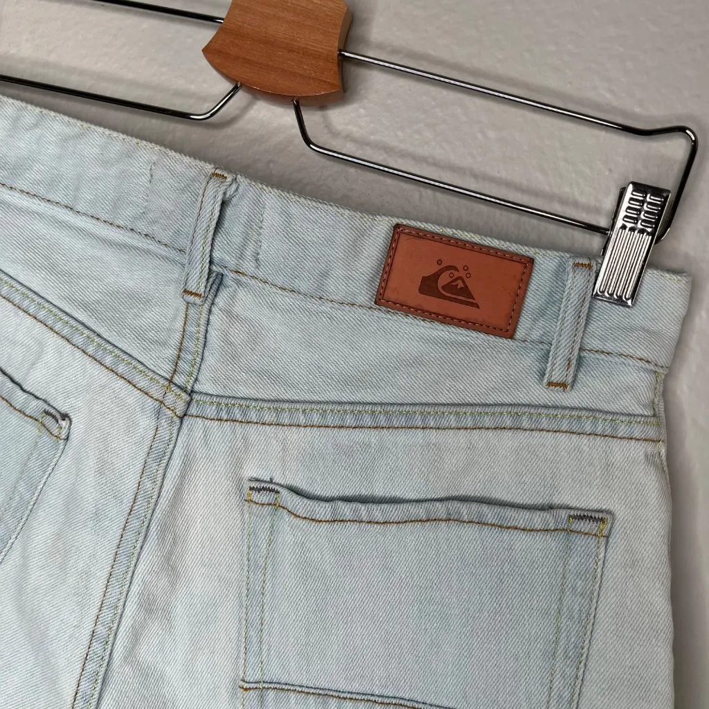 Quiksilver Womens Light Wash Cotton Frayed hem Denim Shorts Size 27 skater - Image 3