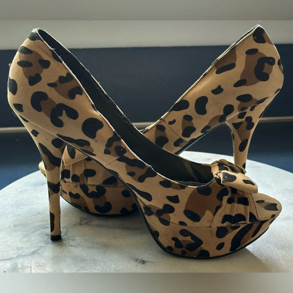 JustFab Browns & Black Leopard Animal Print Pep Toe Bow Stiletto Heels Sz 10. - Image 6