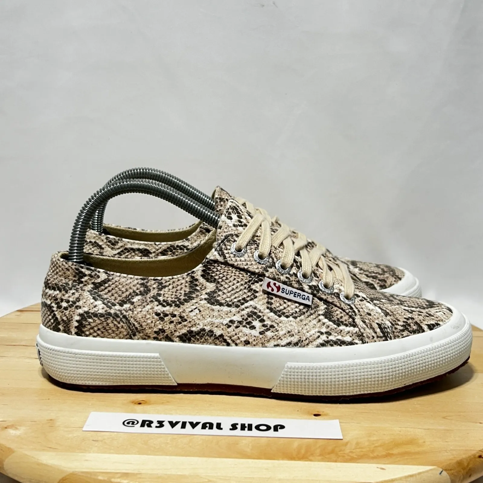 Suprega Womens 2750‎ Taupe Snake Print Low Top Sneakers - Image 4