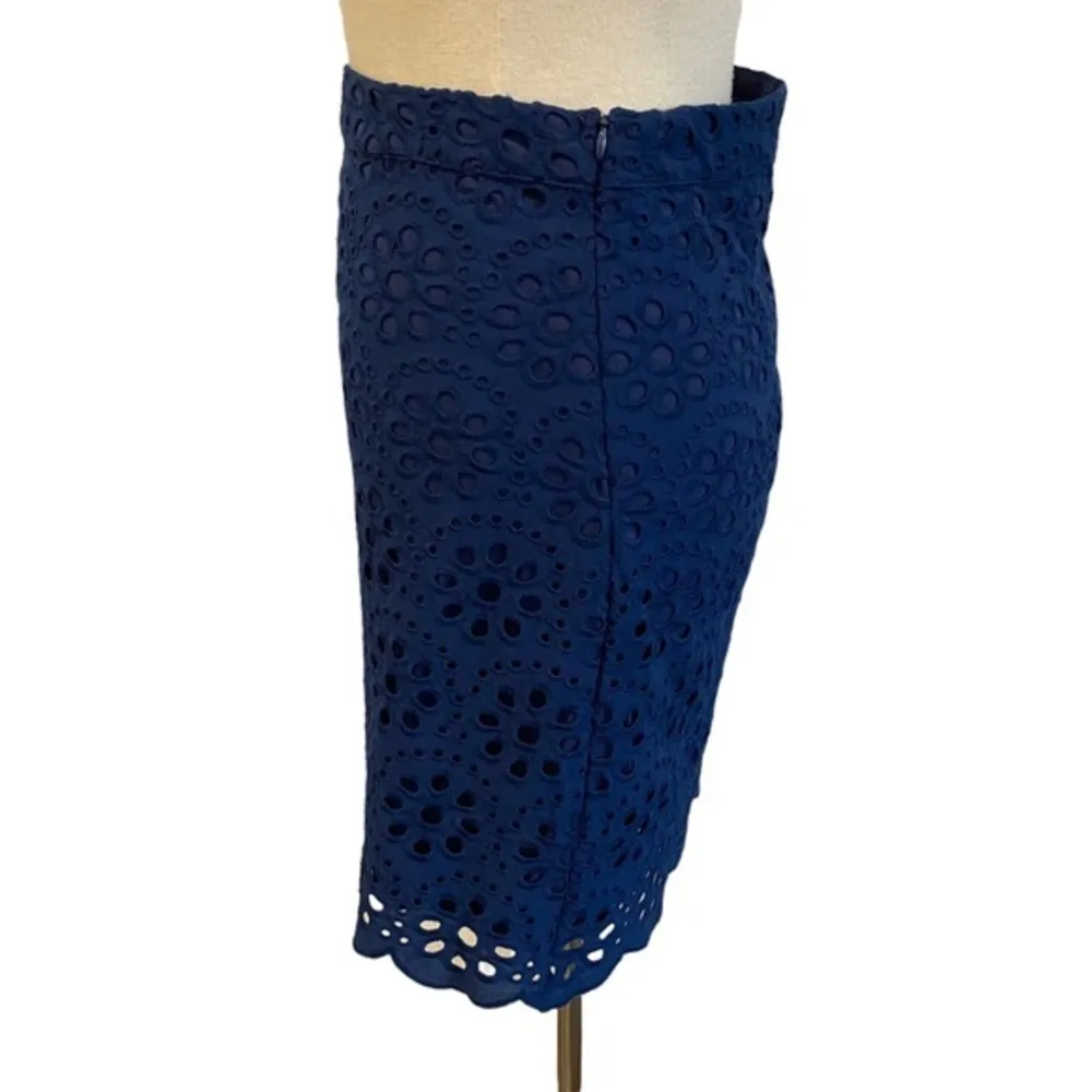 Cartolina Nantucket The Emma Navy Blue Eyelet Floral Skirt - Image 3