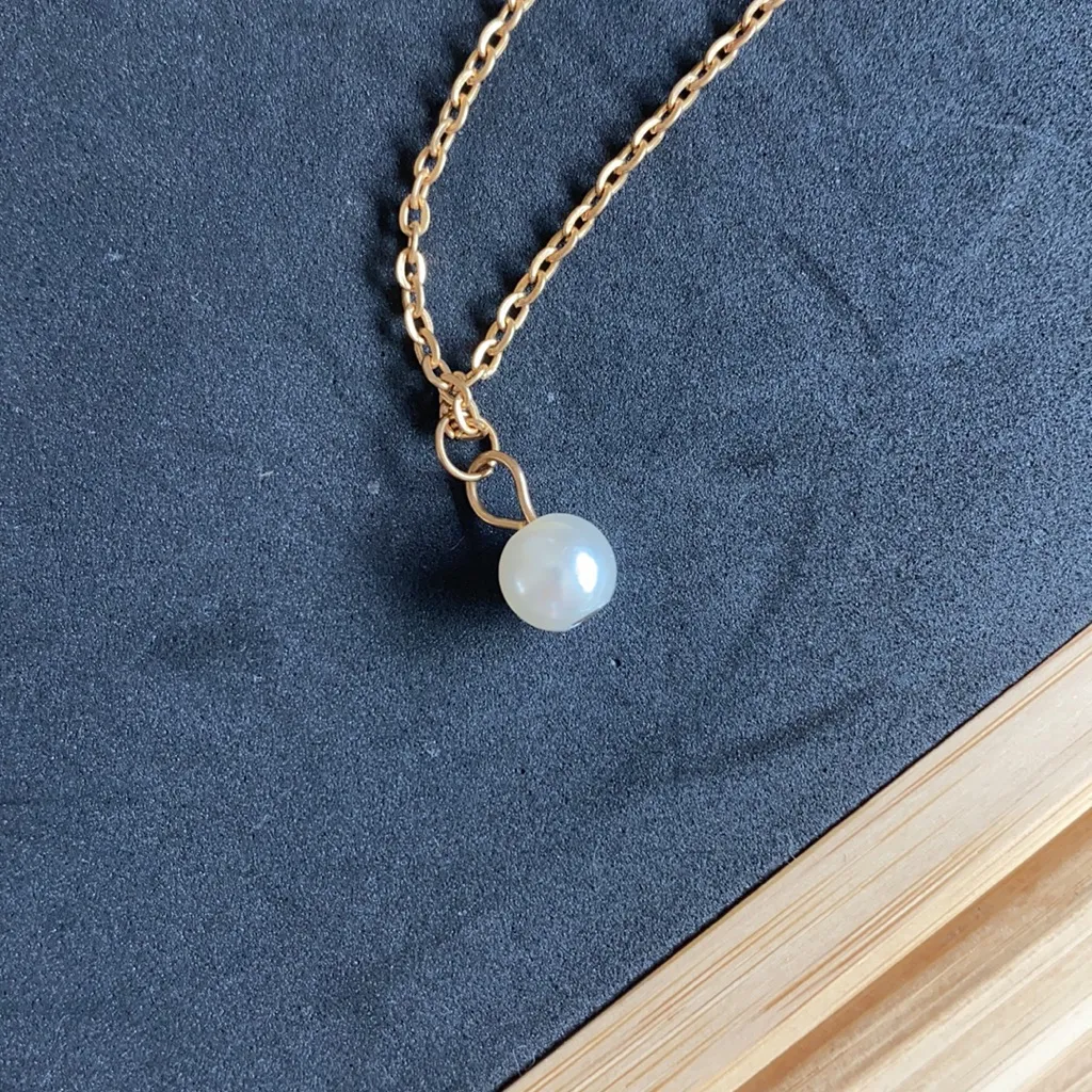 Gold chain anklet with pearl charm - Image 3