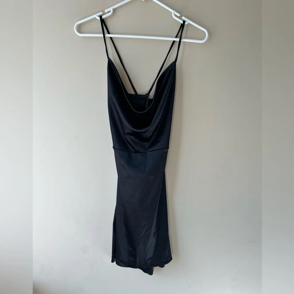 Windsor Classic Black Dress - Image 2