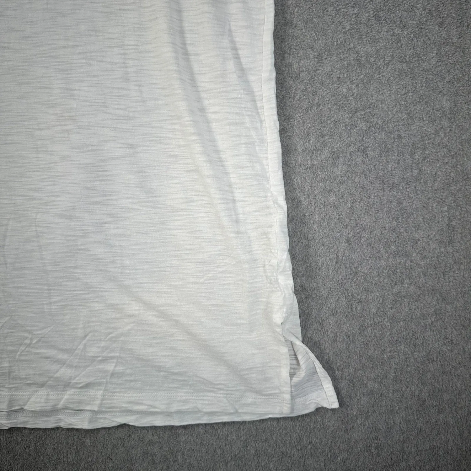 Lilly Pulitzer White V-Neck Short Sleeve Pocket Tee Shirt Women's X-Large - Image 5