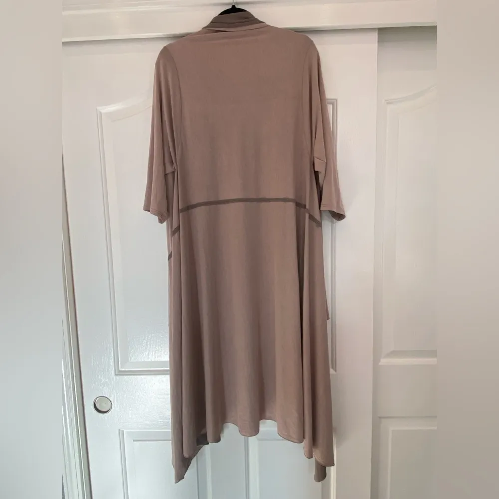 Qué mauve two tone duster size 6 - Image 3