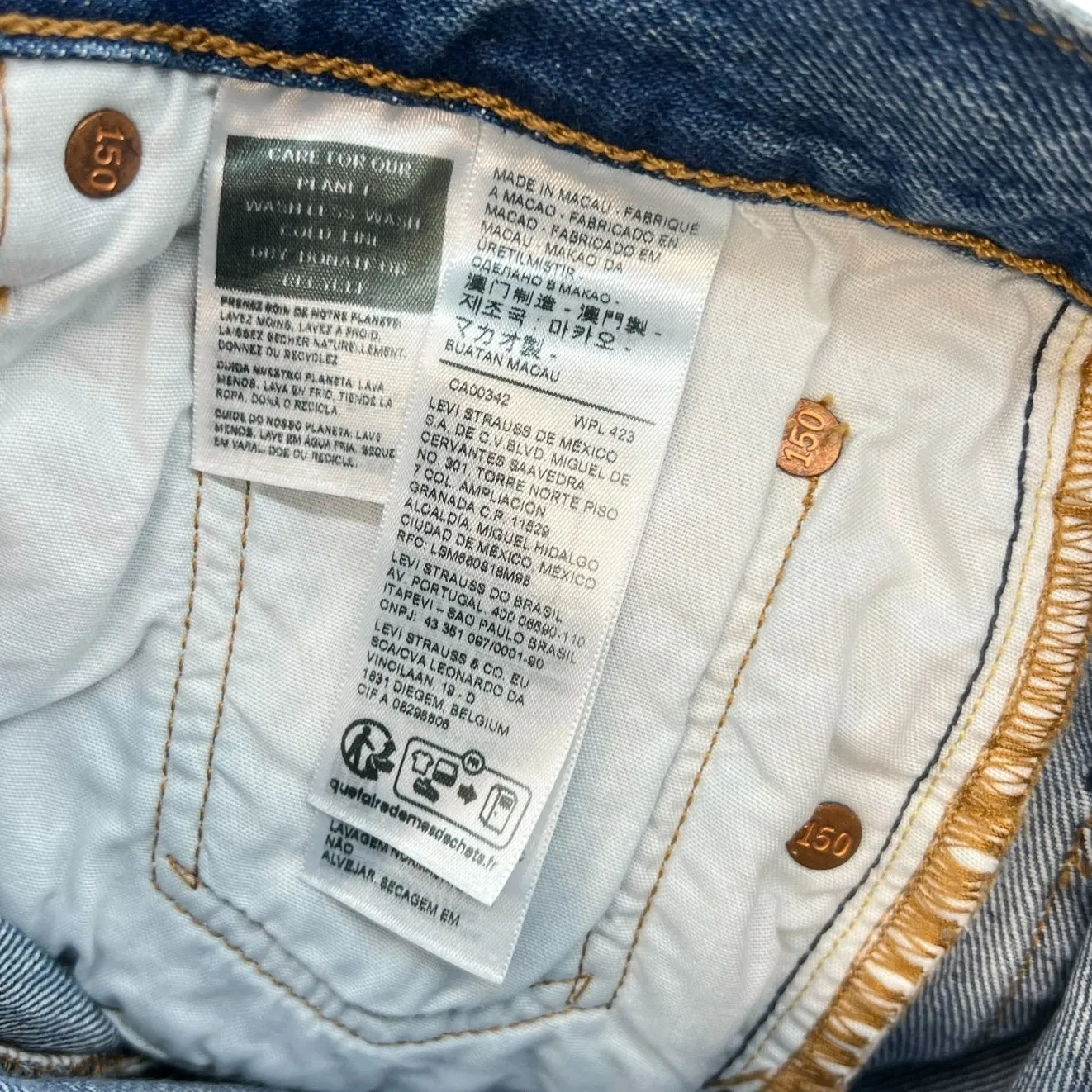 Levi's 501 Selvedge Jeans 150th Anniversary Light Indigo Wash Distressed Size 26 - Image 14