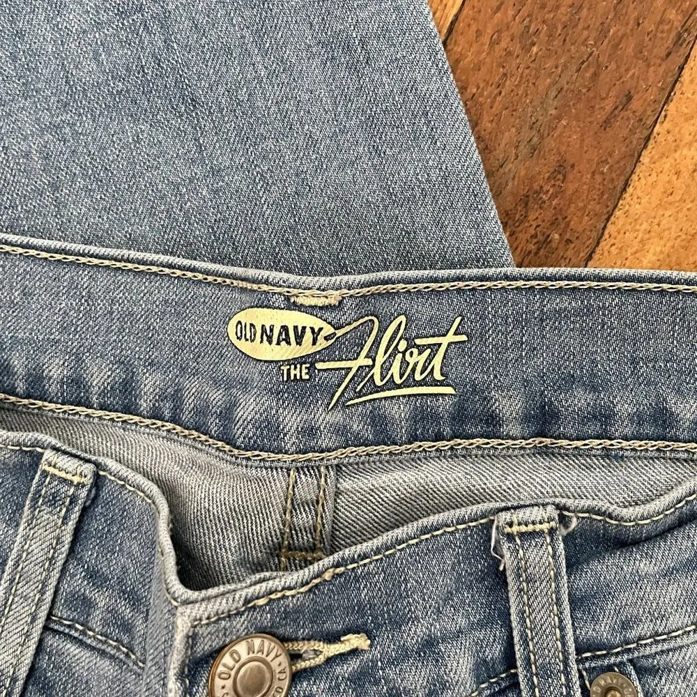 Old Navy the flirt light wash denim jeans straight leg regular jeans cotton - Image 3