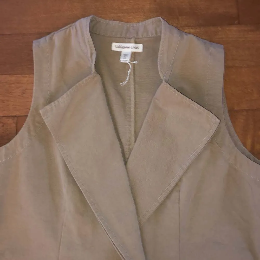 A symmetrical vest with button closing by Coldwater Creek cotton vest size small - Image 6