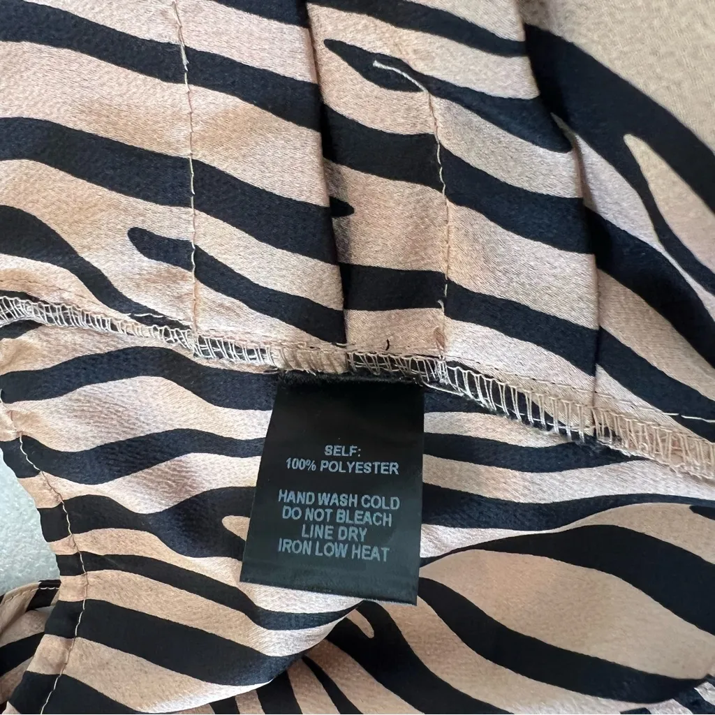 NWT Lulus Wild Spirit Tan Tiger Print Black Size L - Image 5