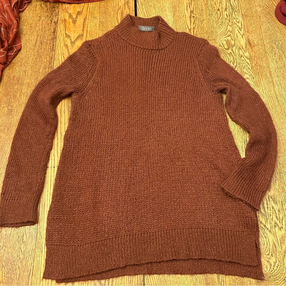Wooden ships mock neck, wool blend, ladies long line sweater size Small/Medium - Image 12