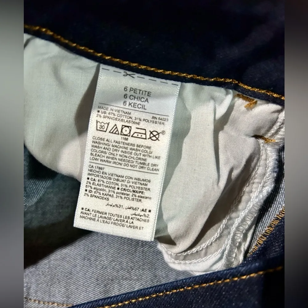 NWT Old Navy pop icon mid-rise dark denim (w stretch) petite 9 women - Image 8