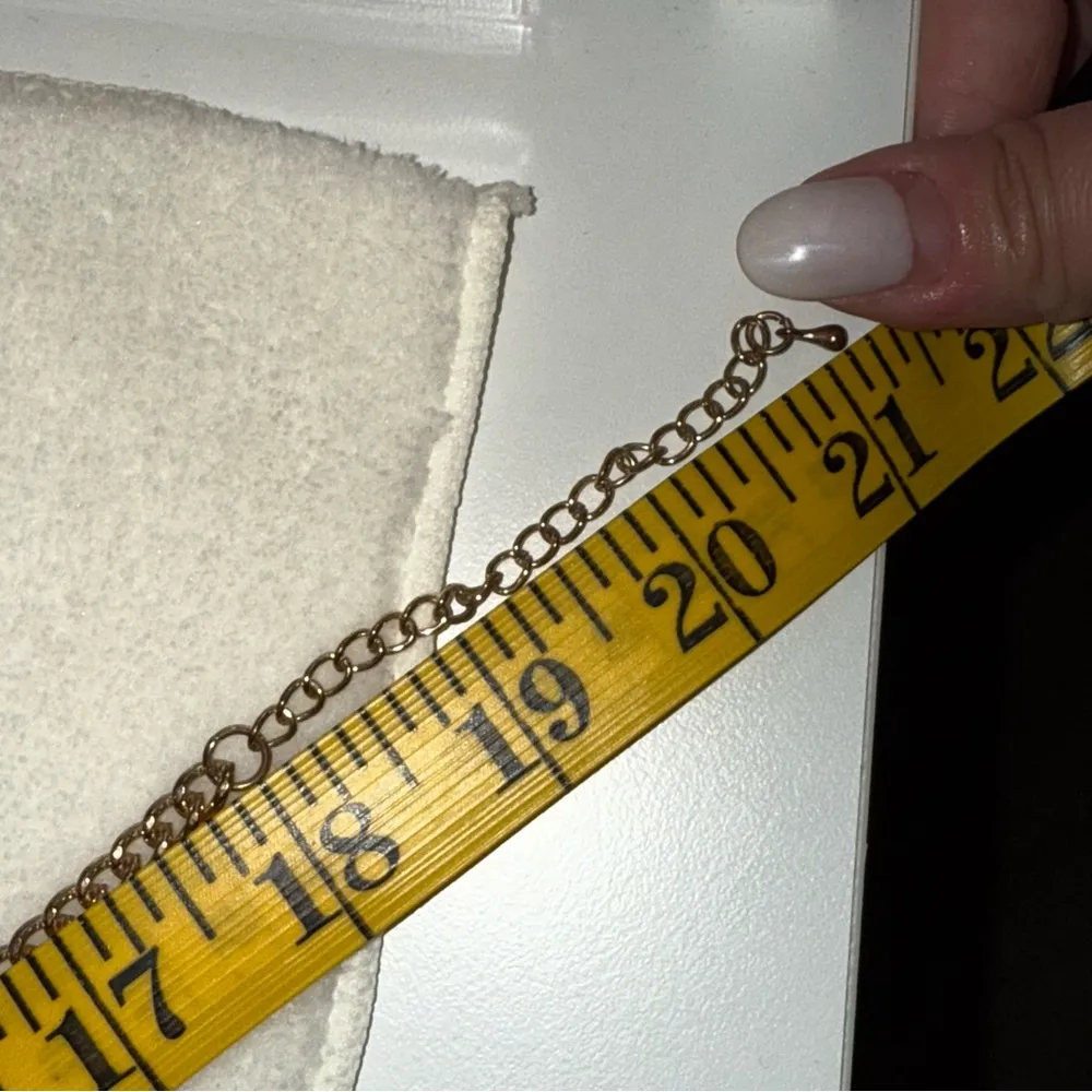 White Statement Necklace - Image 4