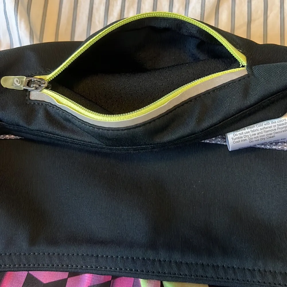 ASICS Running Short Purple/Black Size Large - Image 7