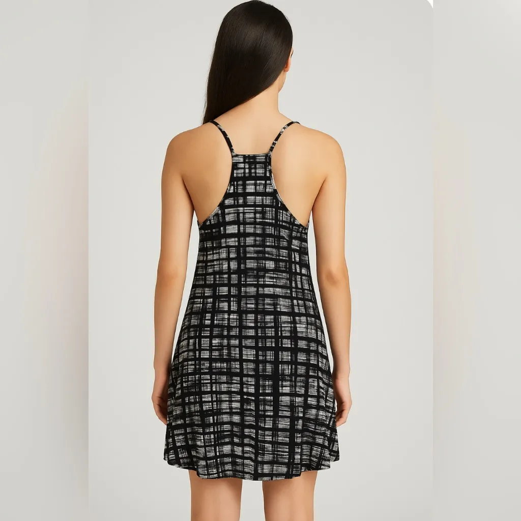 West Loop  Black & White Patterned Mini Dress – Size Small …(G3)!! - Image 2