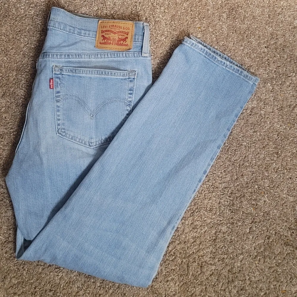 Levis Medium Wash Distressed Boyfriend Fit Jeans 28 - Image 7