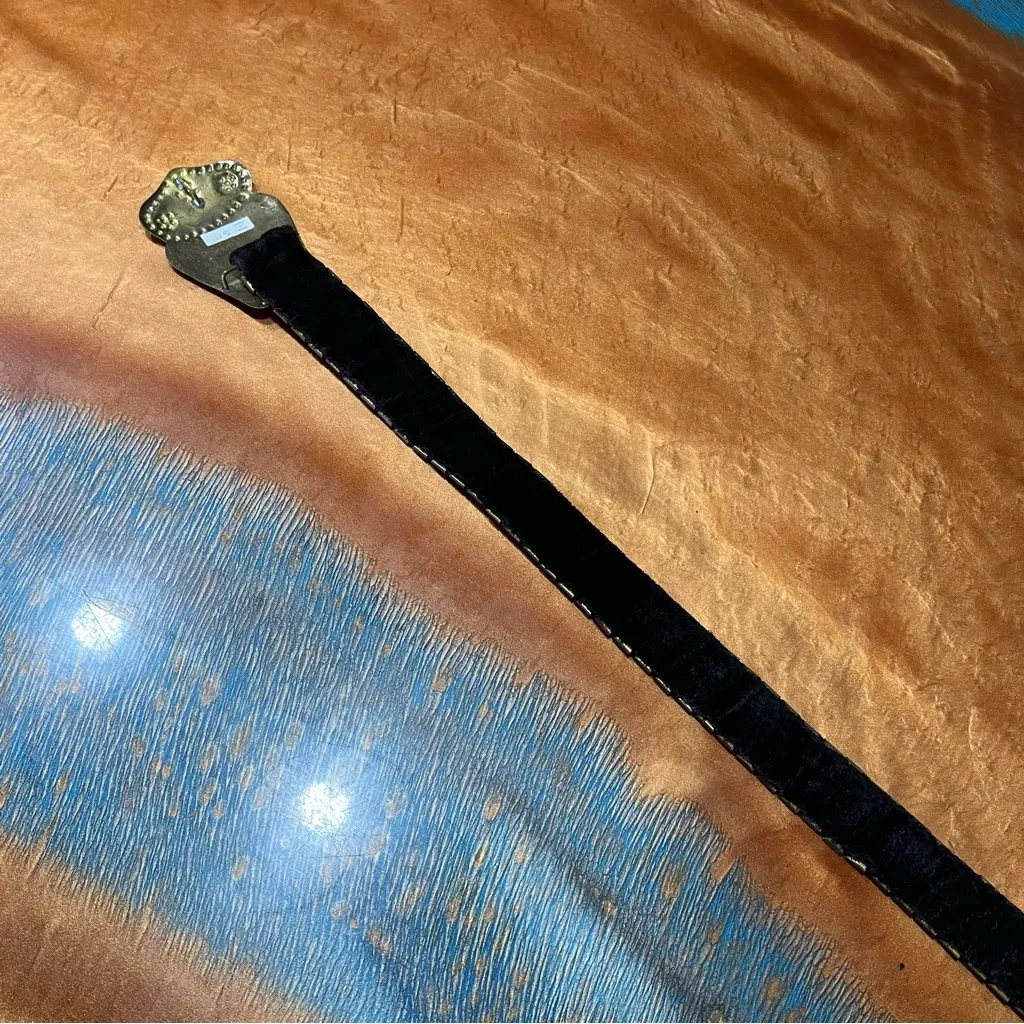 Vintage Artisan Indian Brass floral hearts metal etched lined Belt boho Gold - Image 7