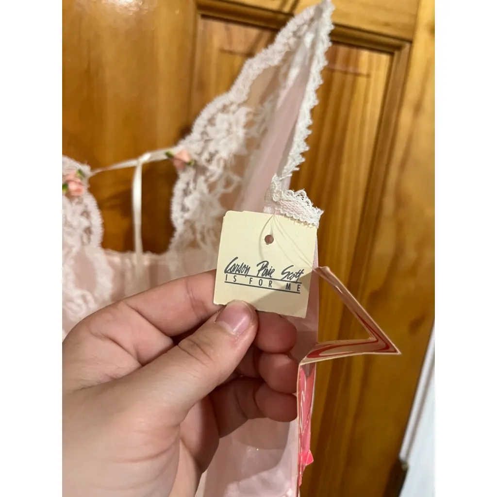 New w Tag Deena Styled in California Pink Feminine Romantic Lace Bodysuit Size M - Image 4