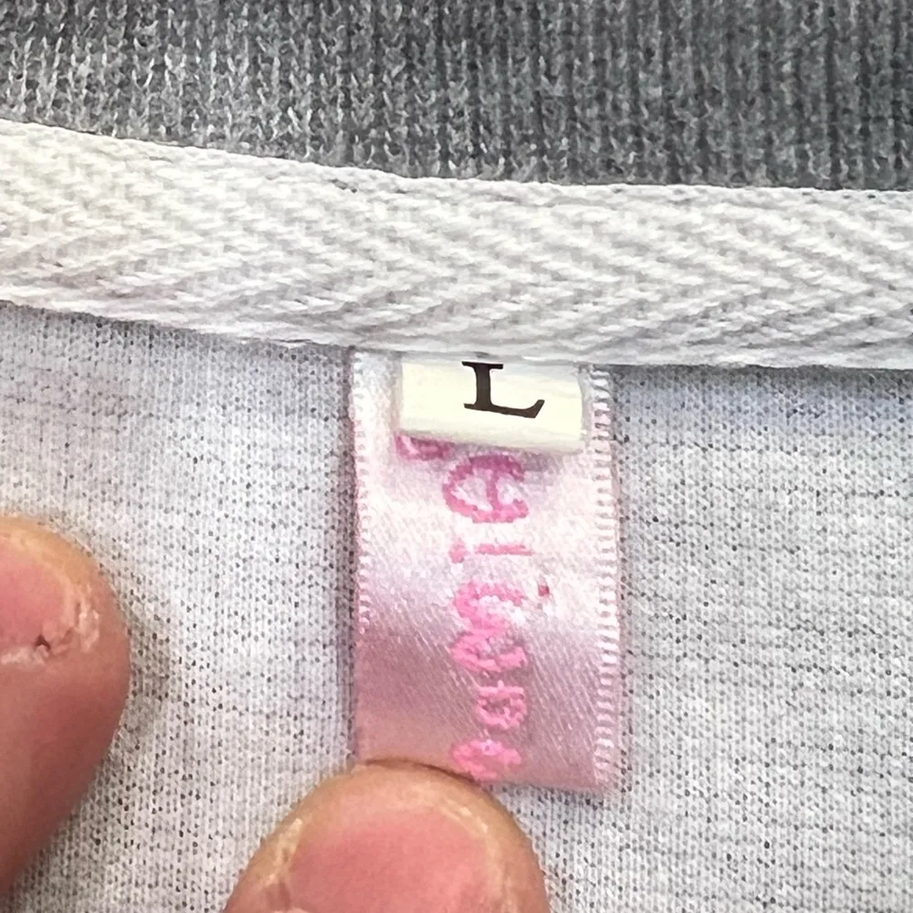 Women’s Gray Large Mickey Mouse Sweatshirt Undershirt Says Minnie Mouse - Image 4