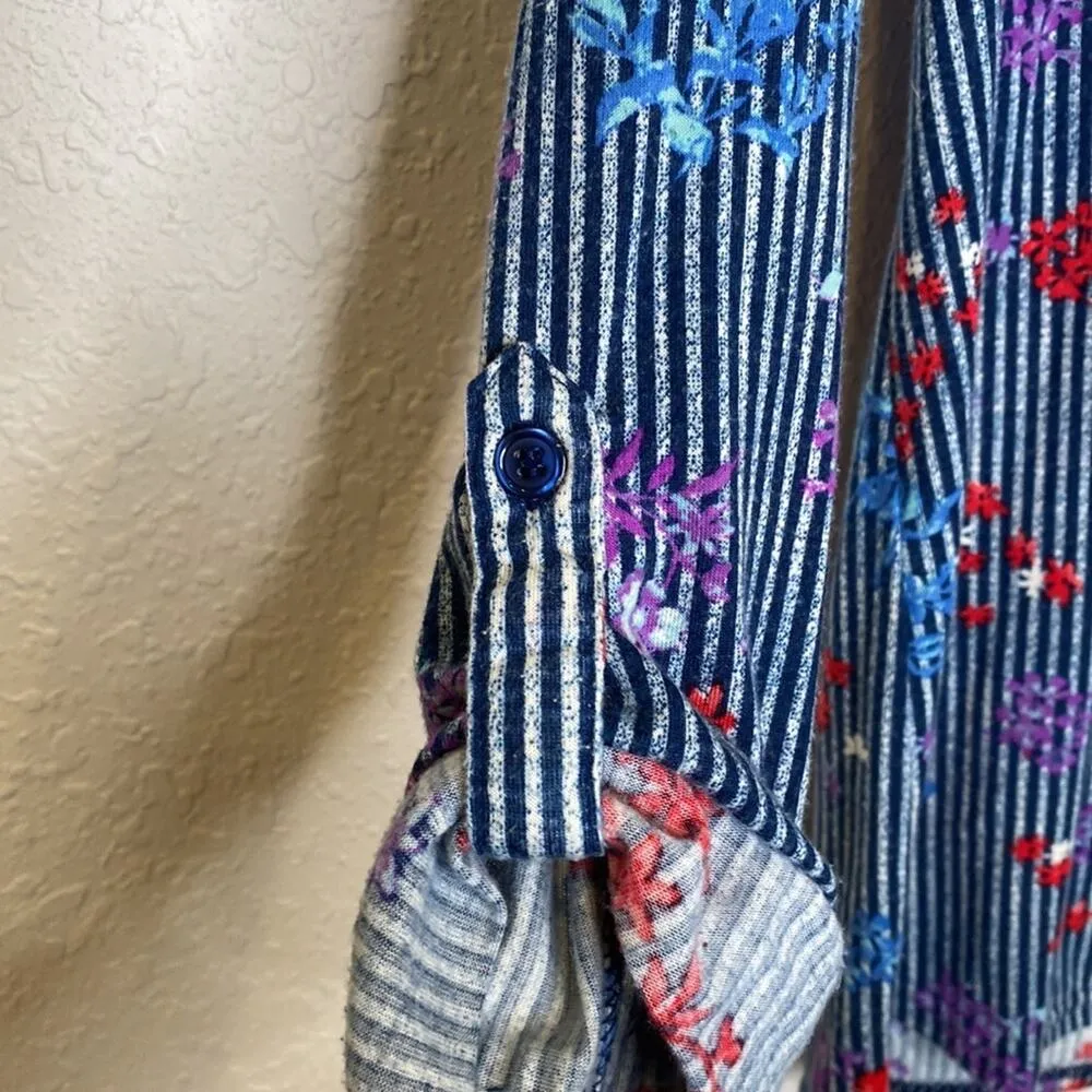 French Laundry Women’s Button Down Blouse Roll Tab Long Sleeves Floral EUC Sz M - Image 3