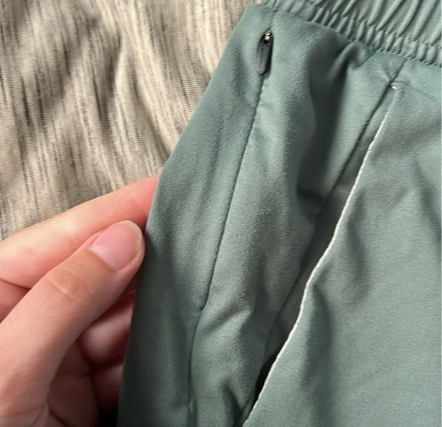 Men’s all in motion athletic shorts - Image 3