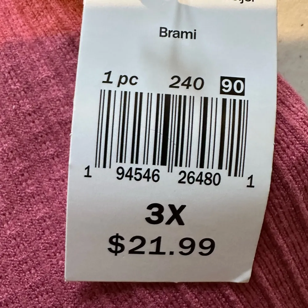 IZOD Women’s new with tag XXXL sports bra - Image 3