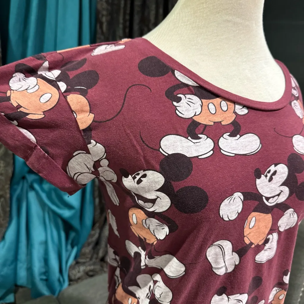 Disney Women Mickey Mouse All‎ Over Burgundy Crew Neck Short Sleeve Tee Size M - Image 5