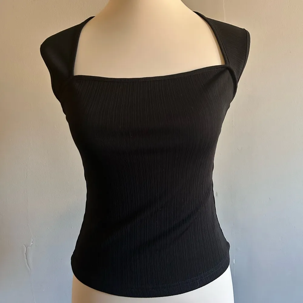 NWOT Petal and Pup Clara Top | Size: 8 | Black - Image 5