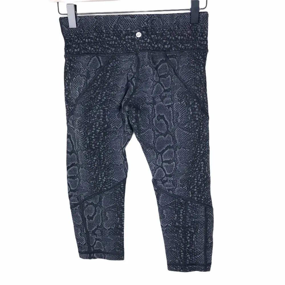 Vimmia Black Snakeskin Reptile Print Crop Compression Leggings Tights Size Small - Image 2