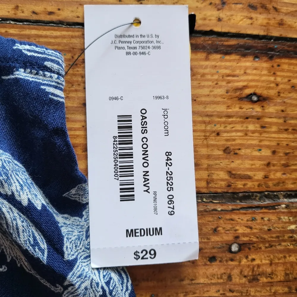 a.n.a. Oasis Convo Navy Flamingo, Palm Tree, and Wave Print V-Neck Tank Size Med - Image 6