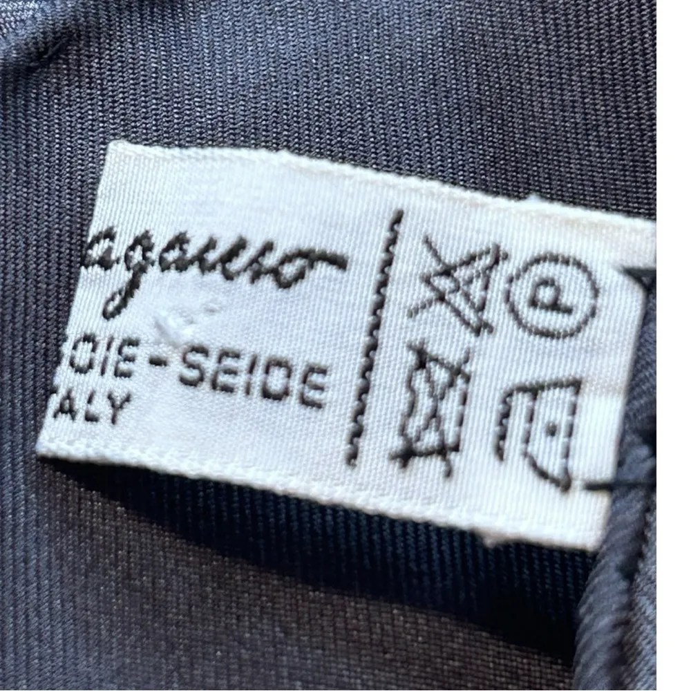 Salvatore Ferragamo scarf - Image 4