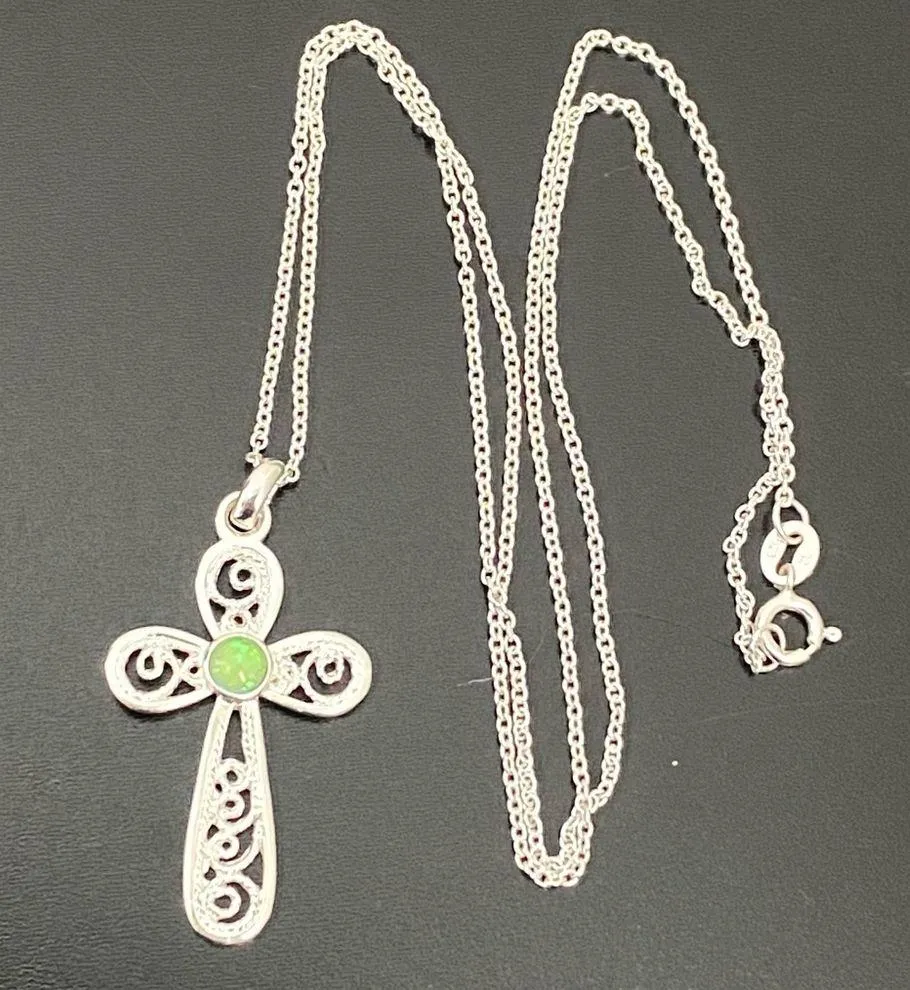 Sterling Silver 925 Signed Green Opal Cross Pendant 18” Necklace 3g. - Image 4