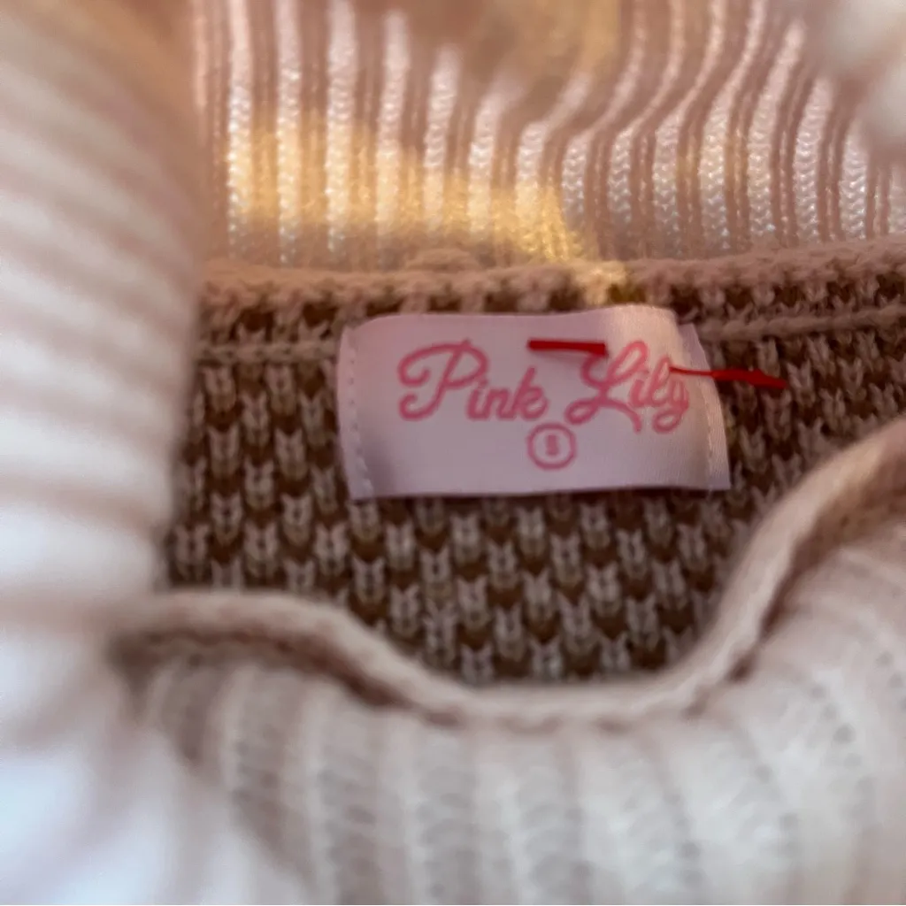 Pink Lily Nothing On You Pink & Brown Plaid Turtleneck Sweater Women’s Small - Image 9