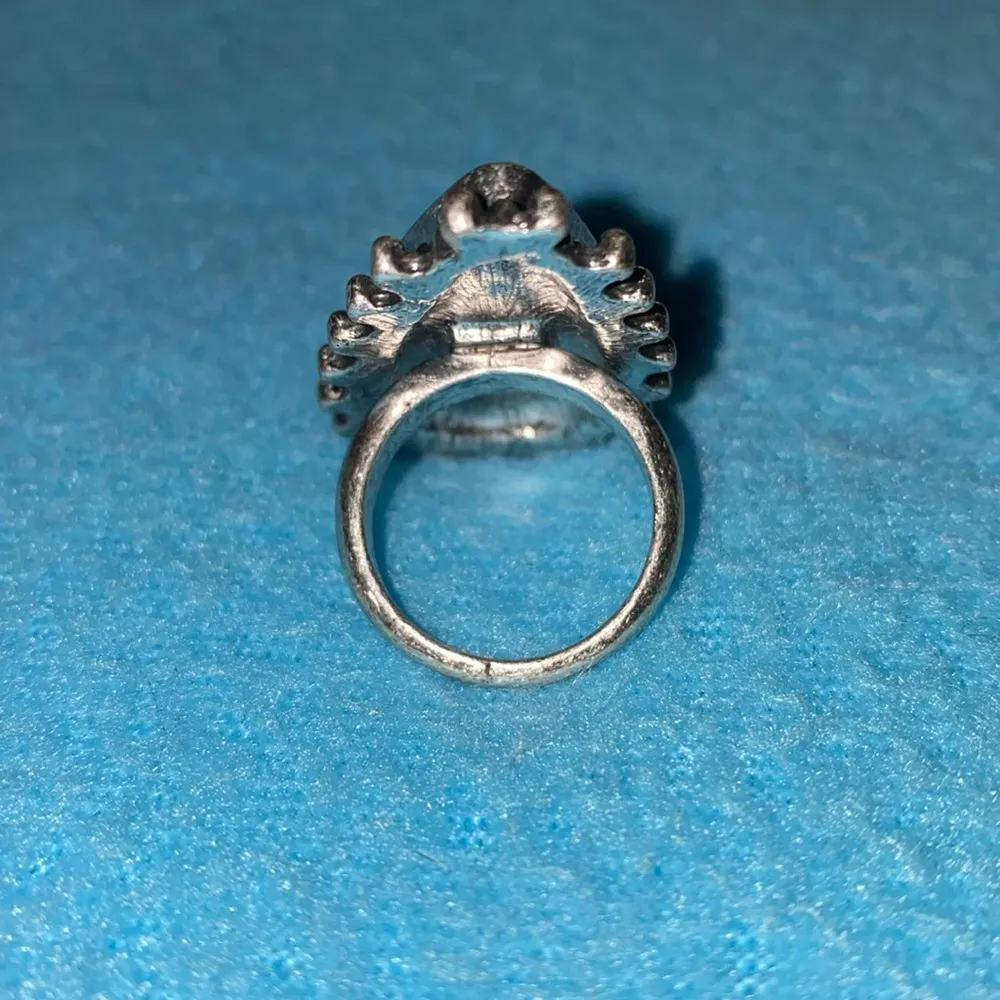 Statement ring greenish blue stone no makers mark Size 7.5 - Image 4