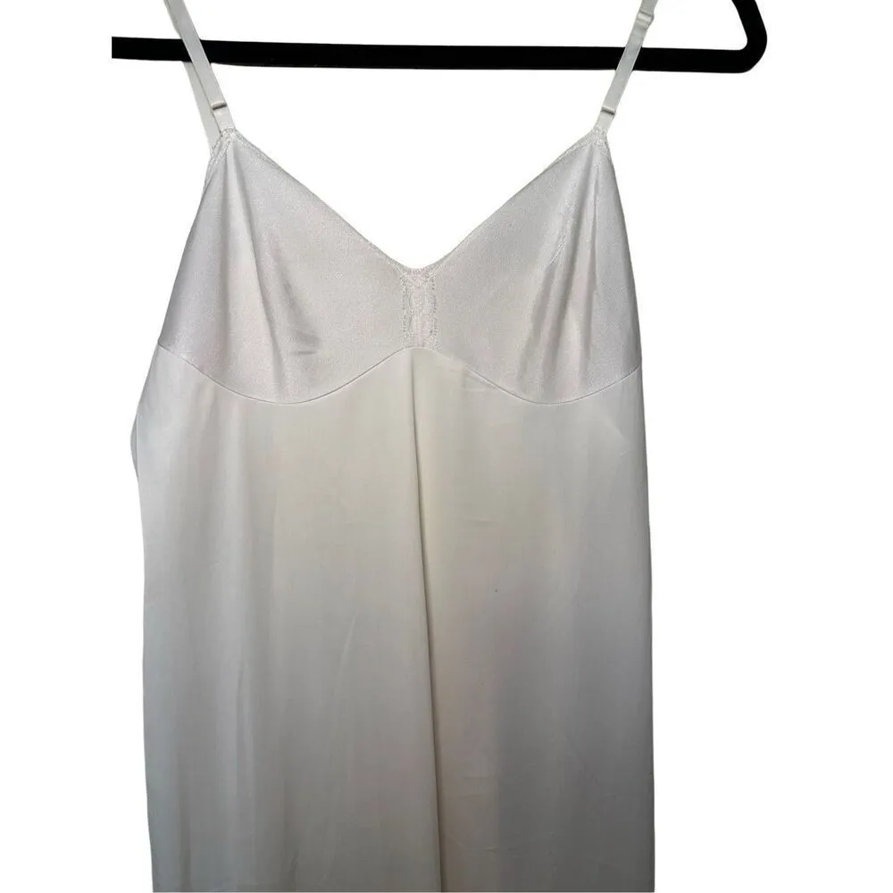 Vanity Fair vintage white maxi slip nightgown size 36 cup Small - Image 7