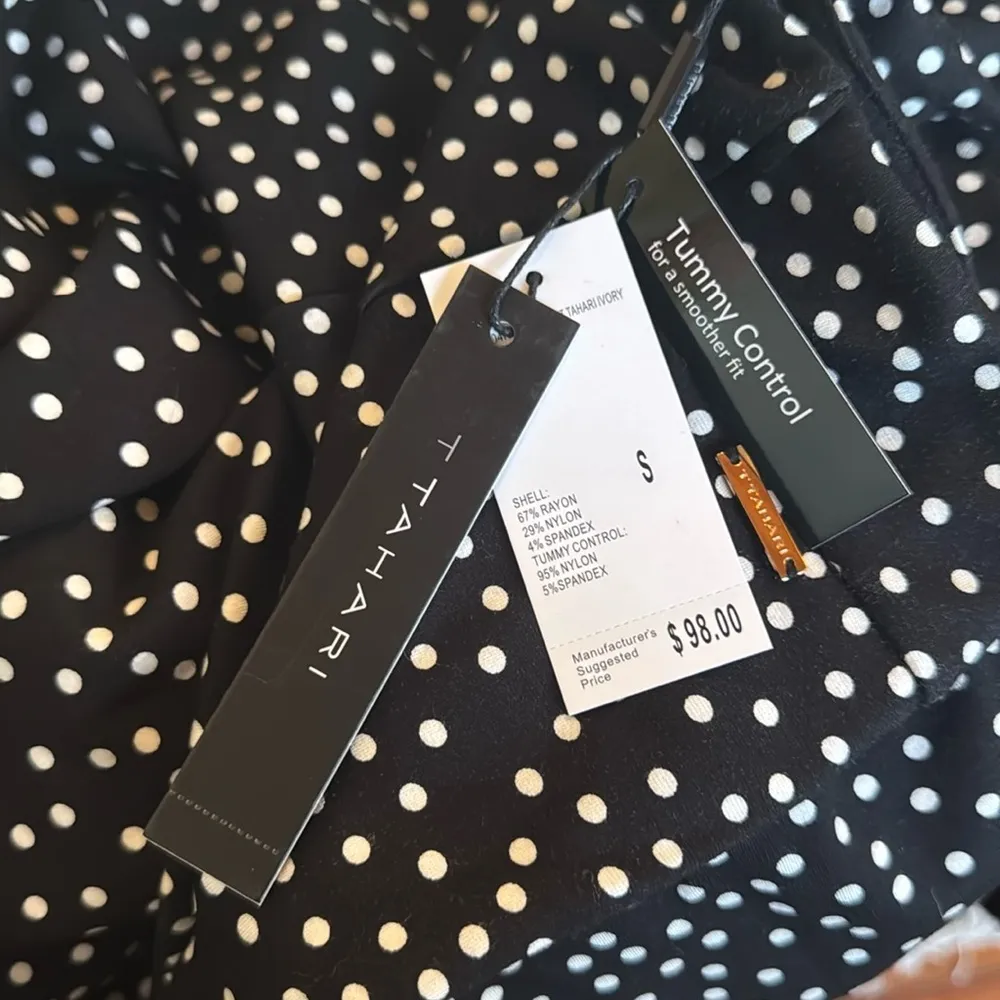 T TAHARI Midi Pencil Skirt Size S Black White Polka Dot Slit Leg Tummy Control - Image 7