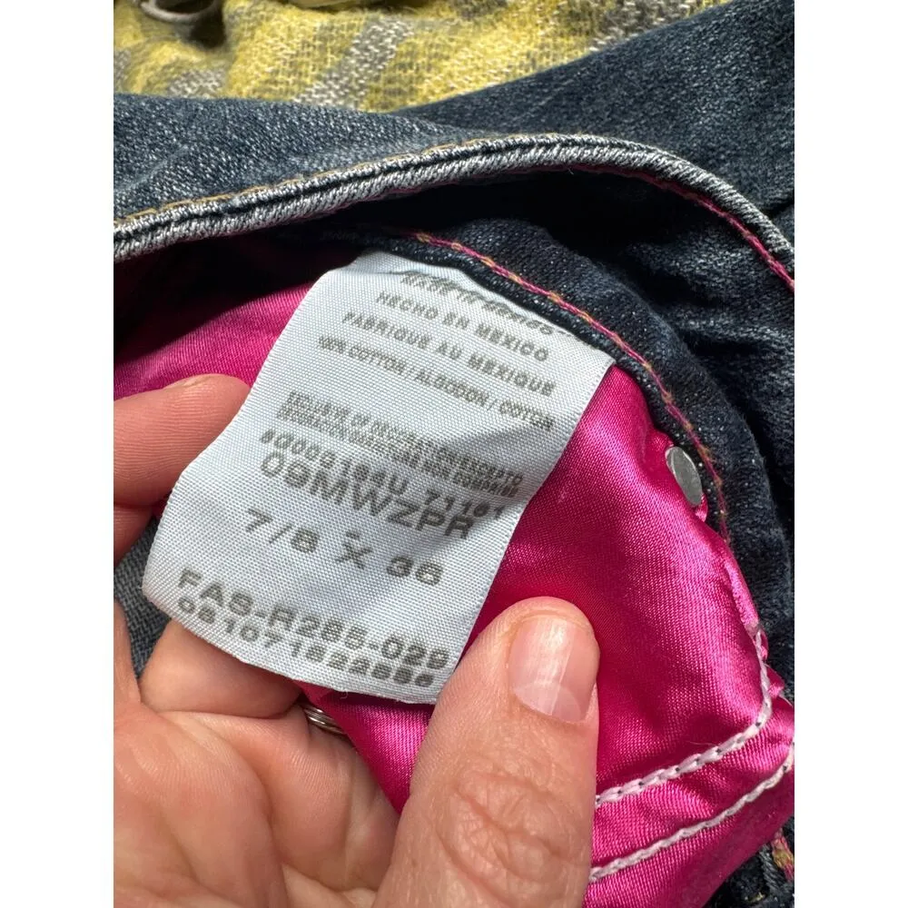 Women's Wrangler Breast Cancer Awareness Jeans Size 7/8 x 35, Bootcut Midrise - Image 5