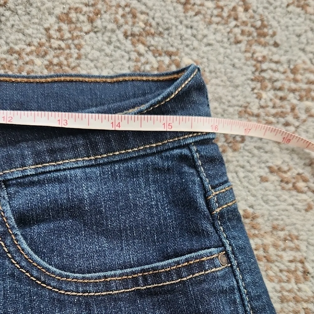 Levi's 512 Perfectly Slimming Cropped Capri Jeans Blue 32 - Image 4