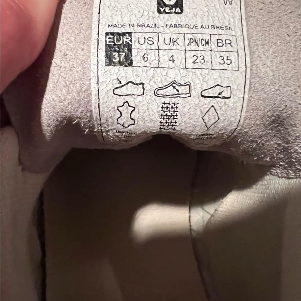 Womens rose gold Veja’s - Image 6