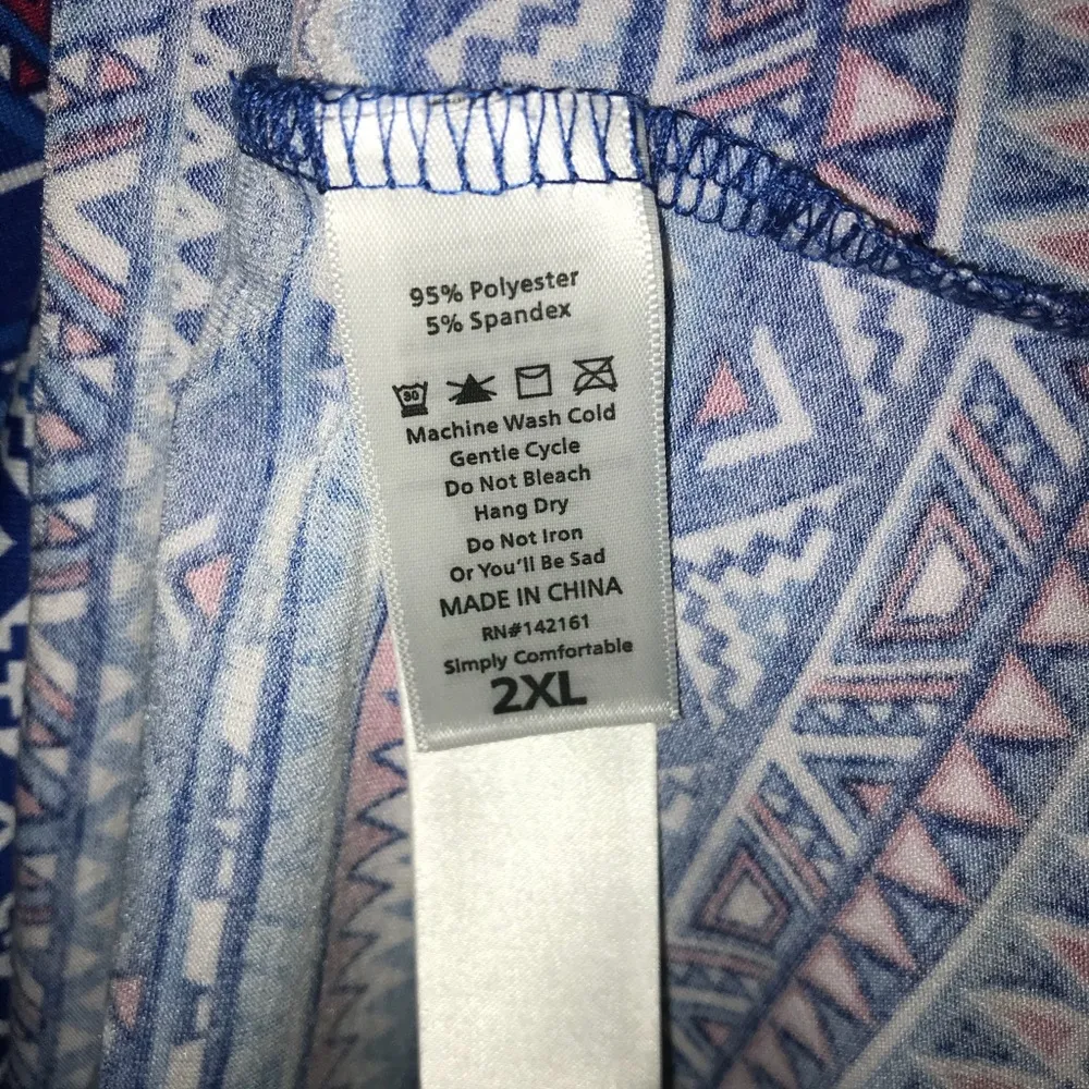 LuLaRoe Iris Tee - Image 7