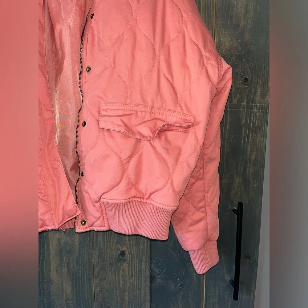Universal Thread Coral Pink Quilted Bomber Jacket Retro‎ Style Medium - Image 4