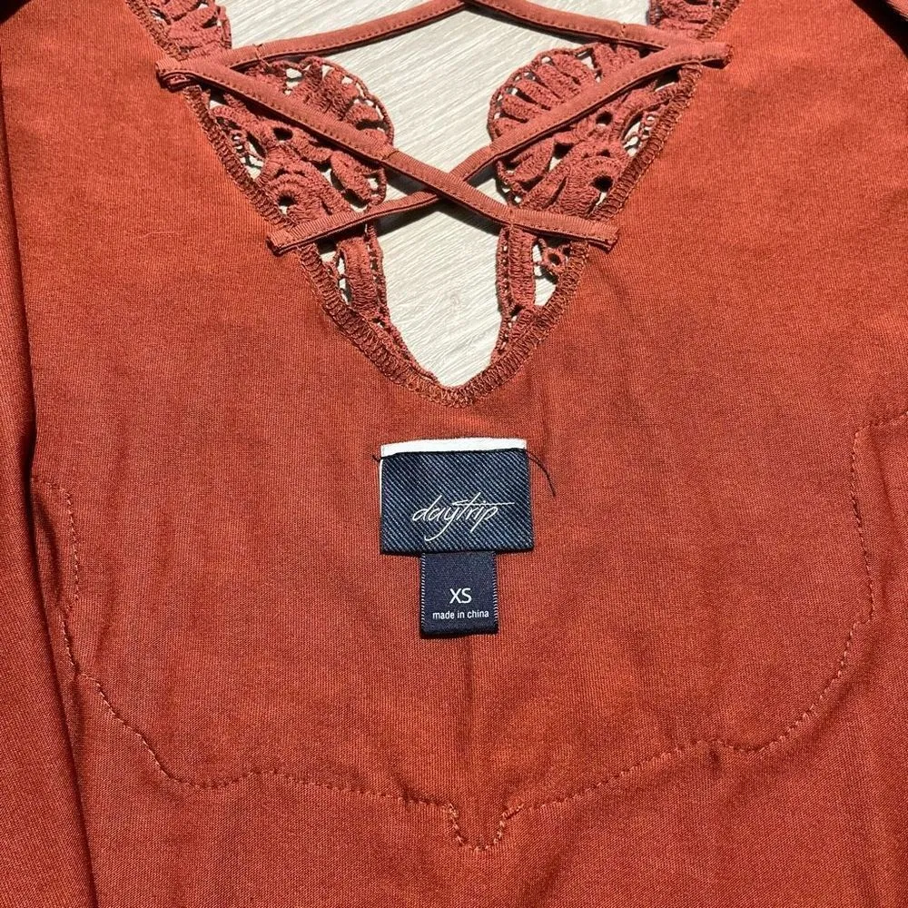 Daytrip Button Down Strappy Back Top Size XS - Image 12