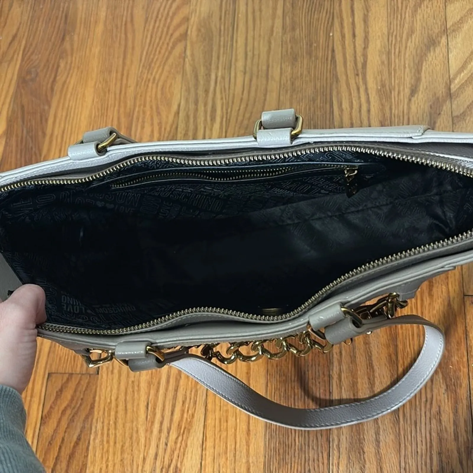 LOVE MOSCHINO Chain Shopper‎ Tote Bag Purse Taupe Light Grey - Image 7