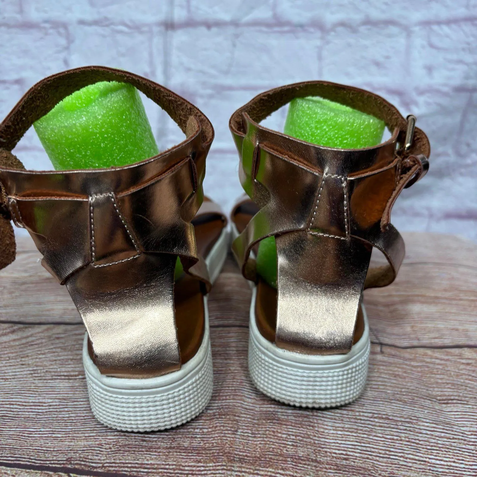 MIA ELLEN Women’s Sandal Size 8 - Image 3