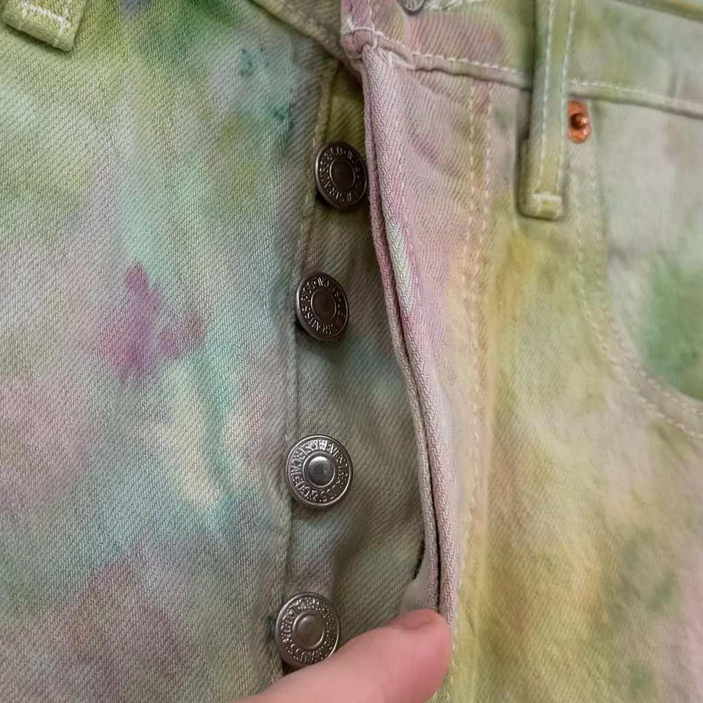 Levis ribcage button fly shorts tye dye 27 - Image 3