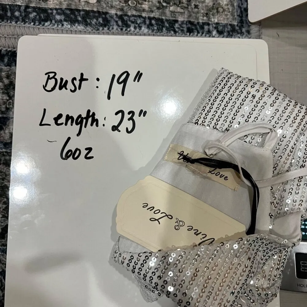 Vine & Love Silver Sequin Sleeveless Party Night Out Tank Top Size Medium NWT - Image 12