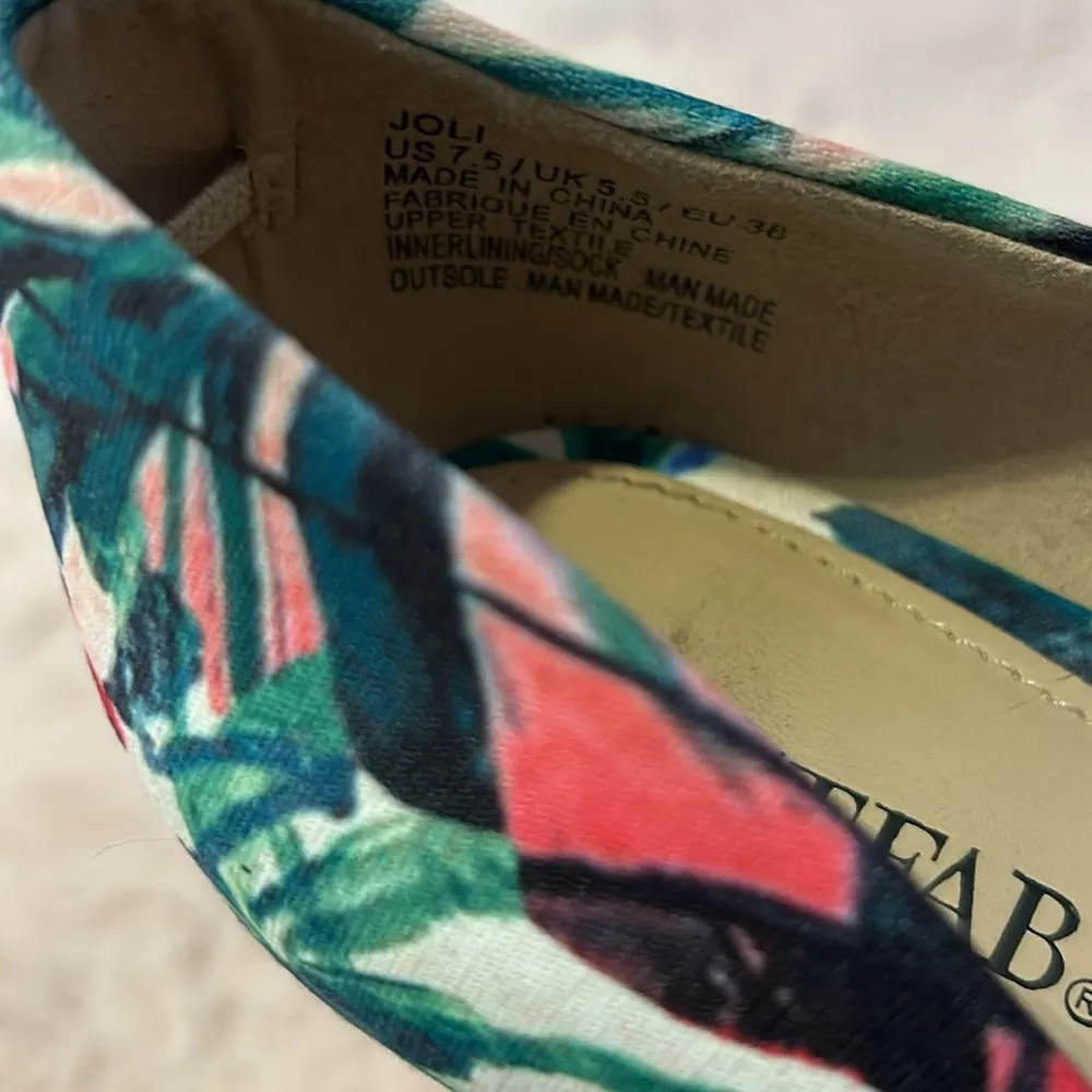 JOLI size 7.5 printed heels - Image 11