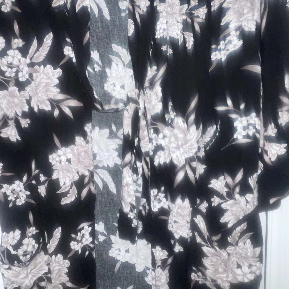 Women’s r robe OS - Image 10