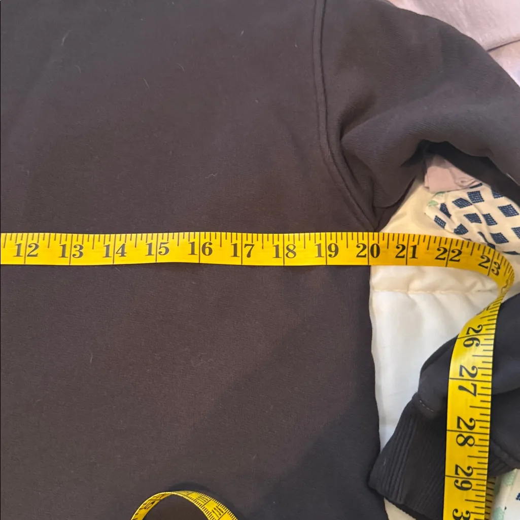 Aritzia Wilfred Free Black flat Hem Sweatshirt, Size XS - Image 6